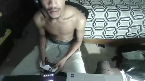 Snapshot of genowixk chatting on 11-17-25, 01:33 genowixk online show from 11-17-25, 01:33