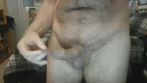 Snapshot of gentcallr chatting on 11-08-25, 09:53 Steve online show from 11-08-25, 09:53