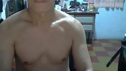 Snapshot of genuino2019 chatting on 11-23-25, 12:43 Genuino online show from 11-23-25, 12:43