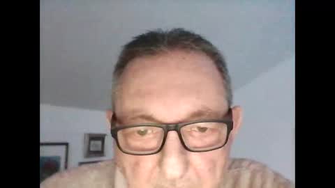 Snapshot of georg1412 chatting on 02-17-26, 03:40 georg1412 online show from 02-17-26, 03:40