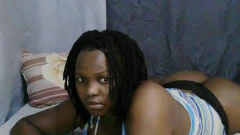 Snapshot of georgeous_kimberly chatting on 10-03-25, 03:20 georgeous_kimberly online show from 10-03-25, 03:20