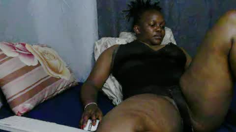 Snapshot of georgeous_kimberly chatting on 10-23-25, 07:40 georgeous_kimberly online show from 10-23-25, 07:40