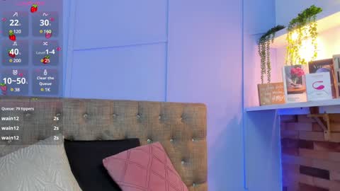 Georgina Coule online show from 01-07-25, 06:14