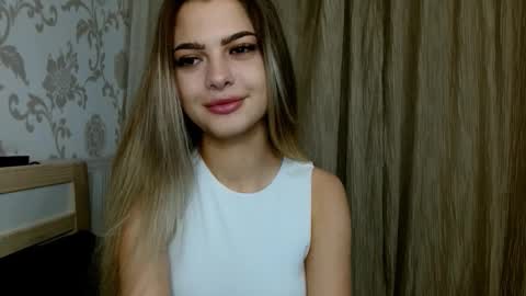 Snapshot of gerda_bloempje chatting on 10-07-25, 10:18 Gerda online show from 10-07-25, 10:18