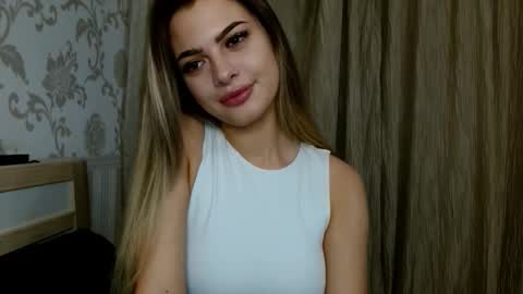 Snapshot of gerda_bloempje chatting on 10-30-25, 09:00 Gerda online show from 10-30-25, 09:00