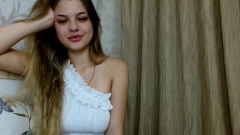 Snapshot of gerda_bloempje chatting on 11-01-25, 03:36 Gerda online show from 11-01-25, 03:36