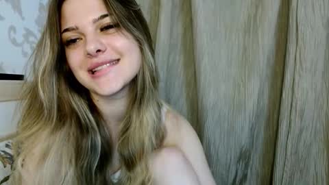 Snapshot of gerda_bloempje chatting on 11-05-25, 01:33 Gerda online show from 11-05-25, 01:33