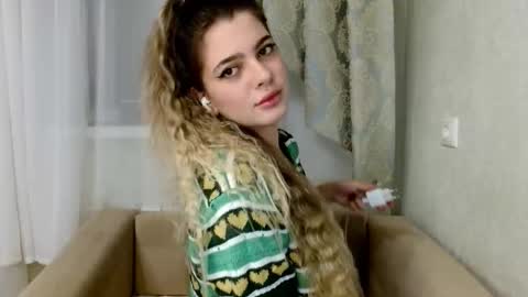 Snapshot of gerda_bloempje chatting on 11-08-25, 01:06 Gerda online show from 11-08-25, 01:06