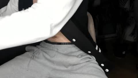 Snapshot of germanmike1997 chatting on 12-25-24, 07:02 germanmike1997 online show from 12-25-24, 07:02