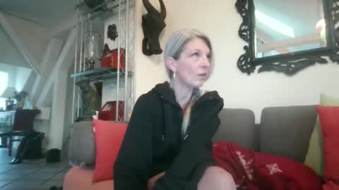 germansweety online show from 11-22-25, 03:22