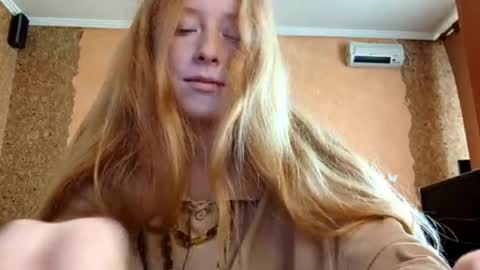 Snapshot of gertrudisturbe chatting on 04-17-26, 03:09 Kate online show from 04-17-26, 03:09
