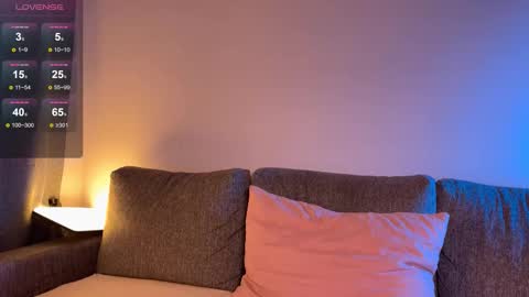 Liz and Mark online show from 10-31-25, 06:25