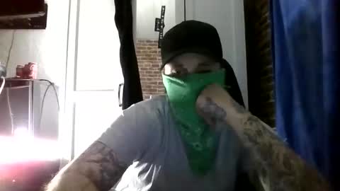 Snapshot of getithititnsplit chatting on 12-15-25, 05:17 getithititnsplit online show from 12-15-25, 05:17