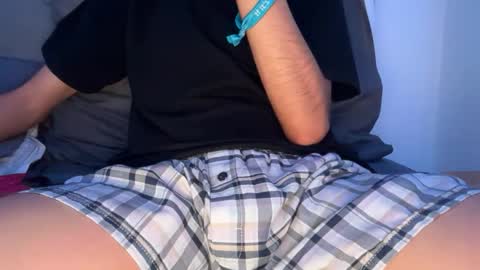 Snapshot of gh0st_boy_ chatting on 10-15-25, 01:28 gh0st_boy_ online show from 10-15-25, 01:28