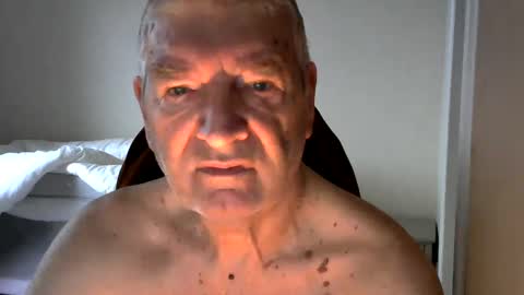 Snapshot of gh1952ma chatting on 01-06-25, 09:19 Gisse online show from 01-06-25, 09:19