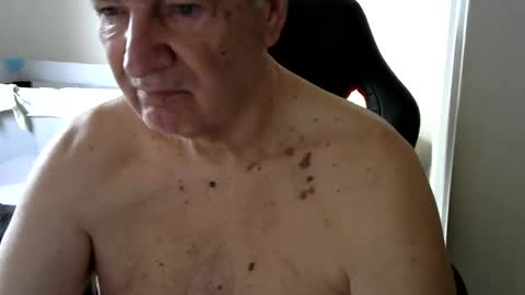 Snapshot of gh1952ma chatting on 03-12-25, 08:19 Gisse online show from 03-12-25, 08:19