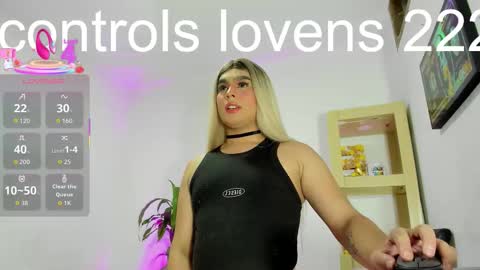 L A U R A online show from 09-14-25, 01:49