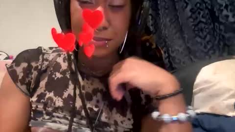 Snapshot of ghastgirlt_t chatting on 10-25-25, 06:32 ghastgirlt_t online show from 10-25-25, 06:32