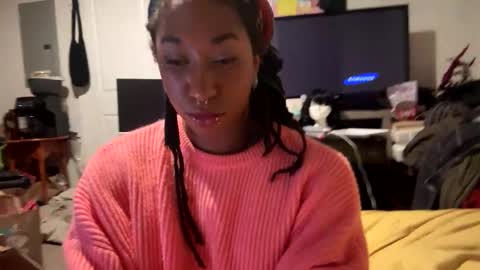 Snapshot of ghastgirlt_t chatting on 12-14-25, 12:16 ghastgirlt_t online show from 12-14-25, 12:16