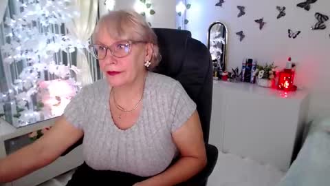 Snapshot of ghertrudequeen chatting on 12-16-25, 04:39 Ghertrudequeen online show from 12-16-25, 04:39