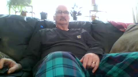 ghost2534 online show from 11-26-25, 02:18