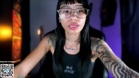 Snapshot of ghostlydolll chatting on 12-18-25, 08:15 Sara online show from 12-18-25, 08:15