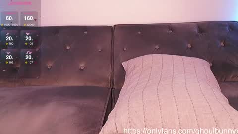 Bunny online show from 12-04-24, 01:58