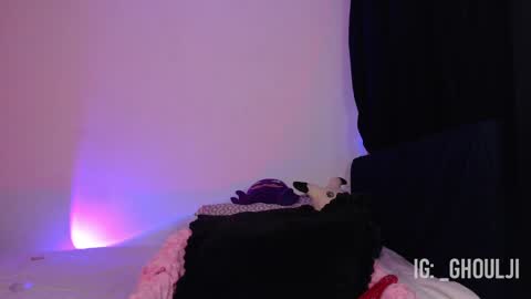 Annie   Im going to be offline from 29nov to 3dec online show from 01-21-25, 04:32