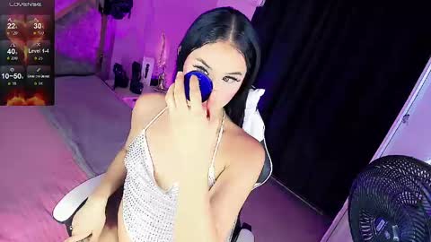 Snapshot of gia21xxx chatting on 05-15-26, 01:12 Gia Ferrara online show from 05-15-26, 01:12