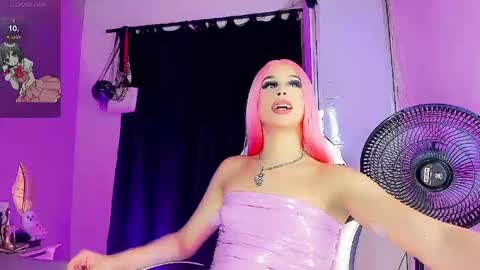 Snapshot of gia21xxx chatting on 06-08-26, 01:28 Gia Ferrara online show from 06-08-26, 01:28
