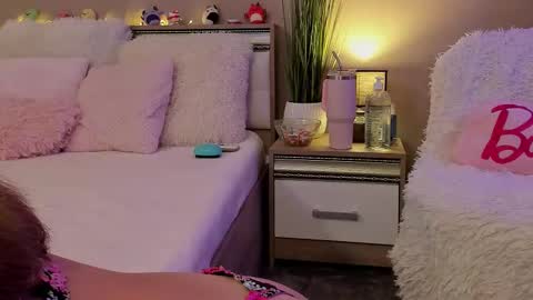 Snapshot of gia_blu chatting on 09-16-25, 11:11 Bianca online show from 09-16-25, 11:11