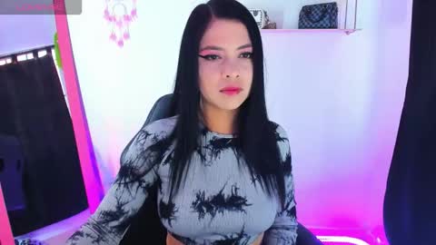 giaaaa   online show from 09-18-25, 10:23