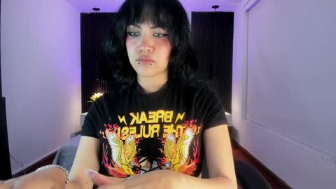 Snapshot of gia_foxy chatting on 12-27-24, 04:36 Gia online show from 12-27-24, 04:36