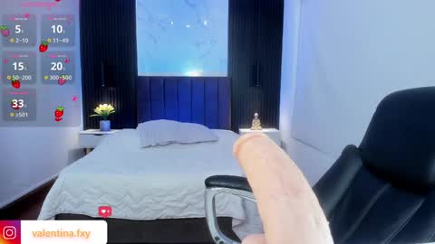 Snapshot of gia_foxy chatting on 03-08-25, 09:06 Gia online show from 03-08-25, 09:06