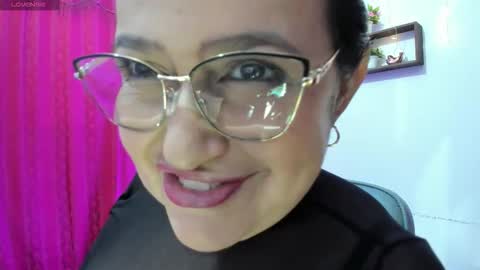 nahomi online show from 11-18-25, 10:03