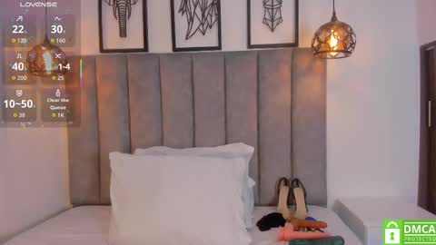 Snapshot of gia_scott chatting on 10-07-25, 08:50 Darlliny online show from 10-07-25, 08:50