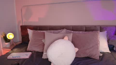 Gia online show from 02-27-25, 03:15