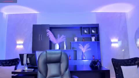 Gia Ferrera online show from 01-16-26, 06:56