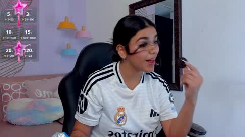 Gia  online show from 01-22-25, 05:49