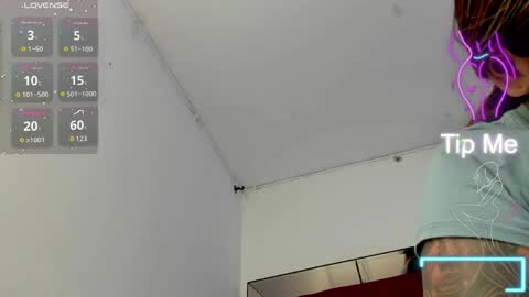 Snapshot of giafu chatting on 05-04-26, 12:06 Gia online show from 05-04-26, 12:06