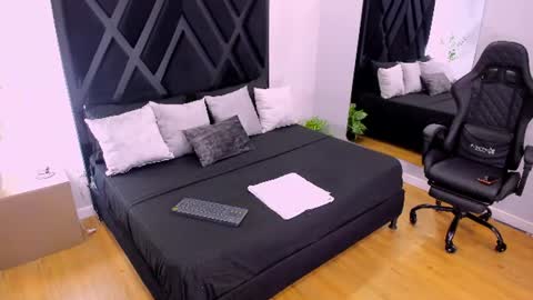 GIAN online show from 07-28-26, 11:05
