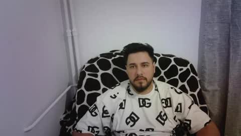 Snapshot of gianiboy99 chatting on 05-10-26, 01:33 Giani online show from 05-10-26, 01:33