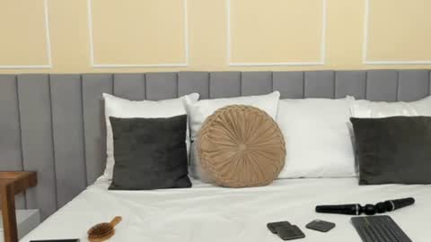giannanoir online show from 06-12-26, 12:09