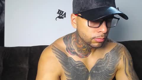 Snapshot of gianni_donato95 chatting on 10-02-25, 07:43 Dilan online show from 10-02-25, 07:43