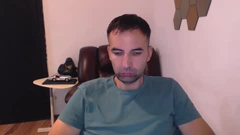 Snapshot of gianni_lion chatting on 10-13-25, 02:17 Gianni online show from 10-13-25, 02:17