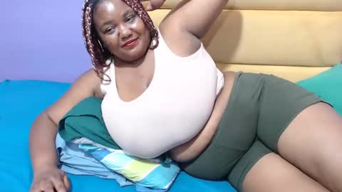 Snapshot of gianttitts chatting on 01-05-25, 10:29 gianttitts online show from 01-05-25, 10:29