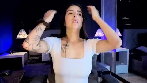 Snapshot of giapearl2 chatting on 10-26-25, 02:34 Gia online show from 10-26-25, 02:34