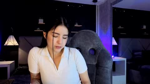 Snapshot of giapearl2 chatting on 11-08-25, 01:22 Gia online show from 11-08-25, 01:22