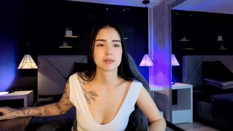 Snapshot of giapearl2 chatting on 11-27-25, 02:30 Gia online show from 11-27-25, 02:30