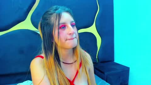 GiaRoussel online show from 02-05-25, 04:47